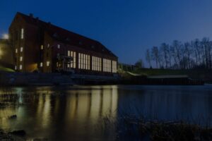 Univix Blog Benefits Of Carbon 1024x683 2 2